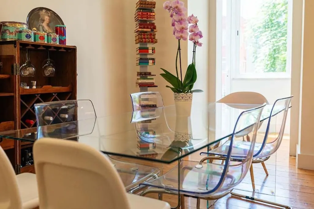 Apartment With Terrace 5 Minutes From Marques De Pombal Lisbon